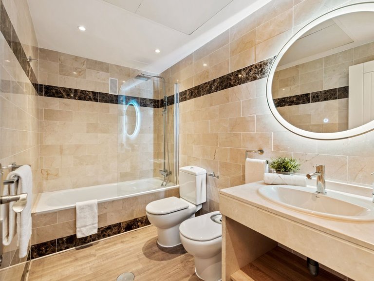 Apartment for Sale in Benahavís, Malaga 11