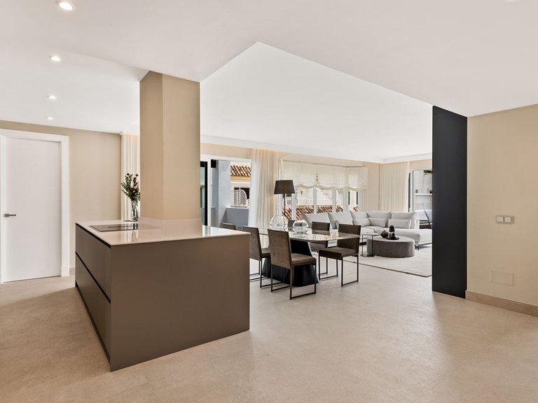 Apartment for Sale in Marbella, Malaga 14