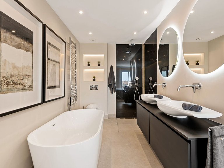 Apartment for Sale in Marbella, Malaga 17