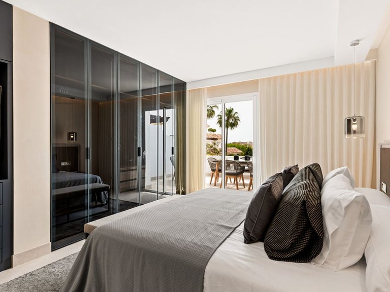 Apartment for Sale in Marbella, Malaga 25