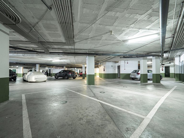 Apartment for Sale in Puerto Banús, Malaga 33
