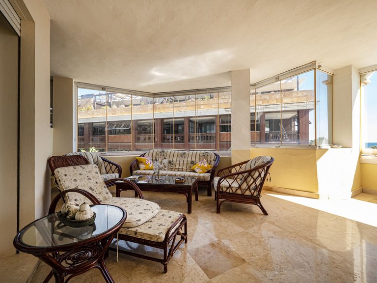 Apartment for Sale in Puerto Banús, Malaga 9