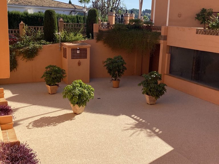 Apartment for Sale in Costa del Sol, El Paraiso, Malaga 15