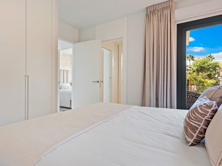 Town House for Sale in Puerto Banús, Malaga 18