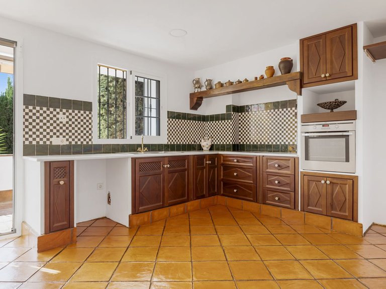 Town House for Sale in San Pedro De Alcántara, Malaga 3
