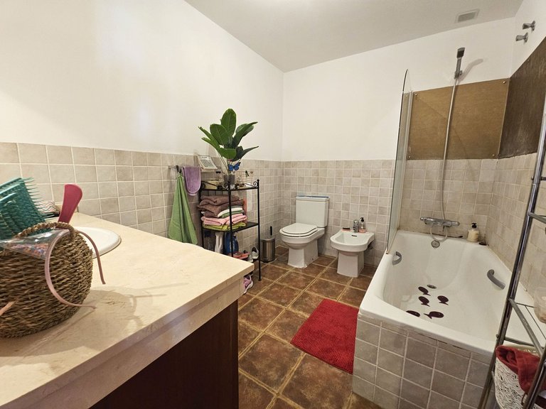 Town House for Sale in El Paraiso, Malaga 11