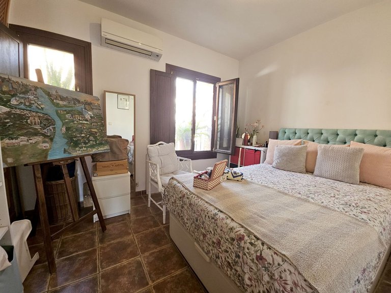 Town House for Sale in El Paraiso, Malaga 12
