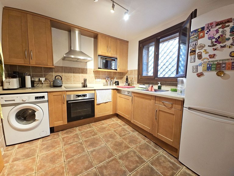 Town House for Sale in El Paraiso, Malaga 7