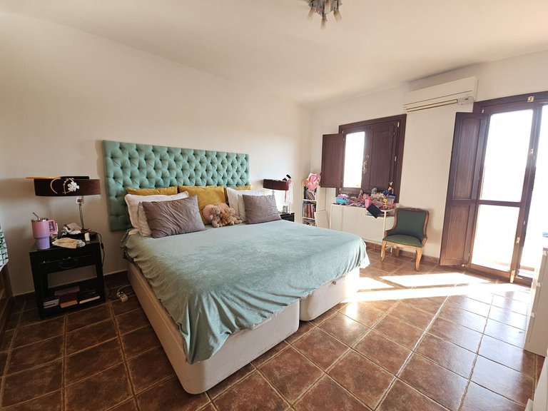 Town House for Sale in El Paraiso, Malaga 8