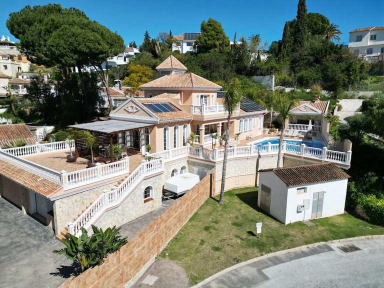 Villa for Sale in Mijas Costa, Malaga 1