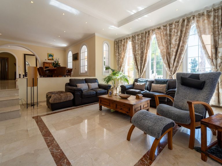 Villa for Sale in Mijas Costa, Malaga 44