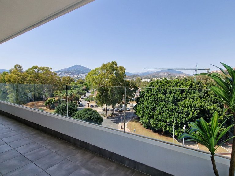 Apartment for Sale in Nueva Andalucía, Malaga 11