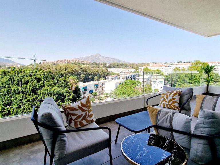 Apartment for Sale in Nueva Andalucía, Malaga 7