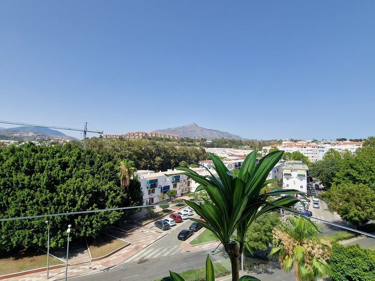 Apartment for Sale in Nueva Andalucía, Malaga 8