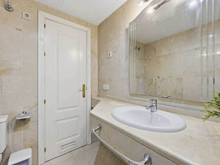 Apartment for Sale in Marbella, Malaga 17