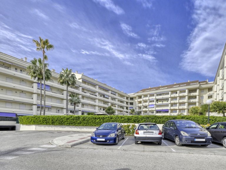 Apartment for Sale in Marbella, Malaga 21