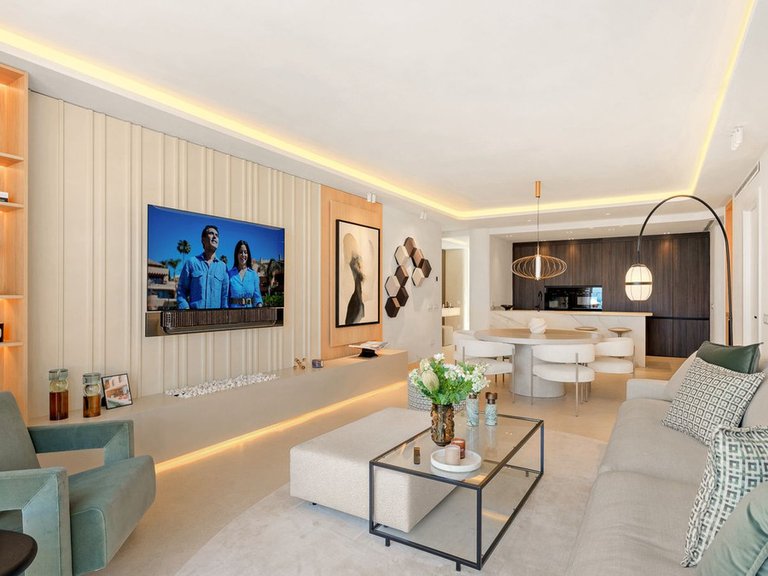 Penthouse for Sale in New Golden Mile, Malaga 18