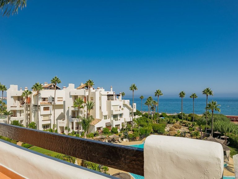 Penthouse for Sale in New Golden Mile, Malaga 4