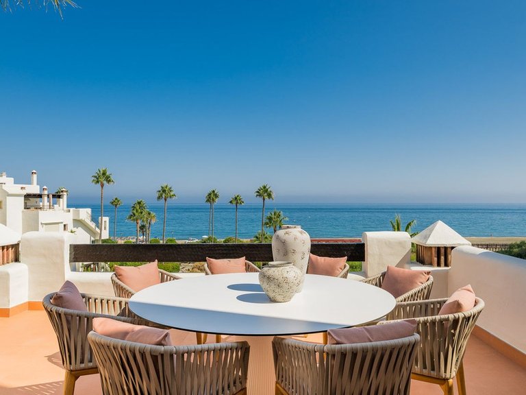 Penthouse for Sale in New Golden Mile, Malaga 5