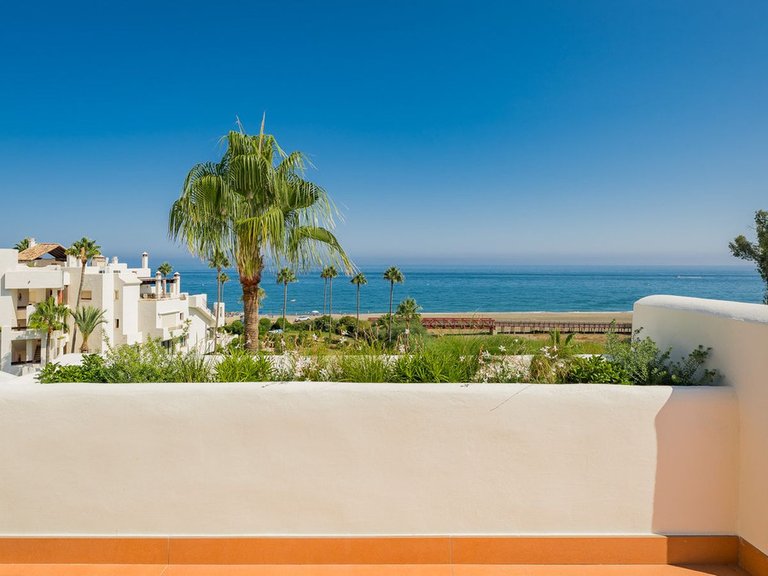 Penthouse for Sale in New Golden Mile, Malaga 9