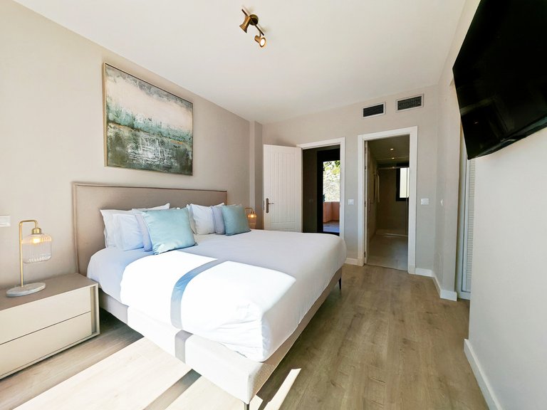 Apartment for Sale in Benahavís, Malaga 13