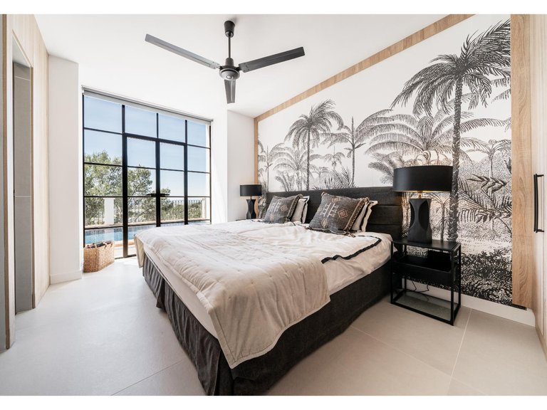 Villa for Sale in El Madroñal, Malaga 13
