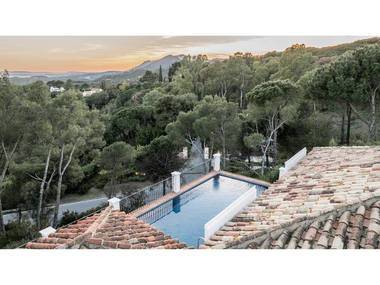 Villa for Sale in El Madroñal, Malaga 20