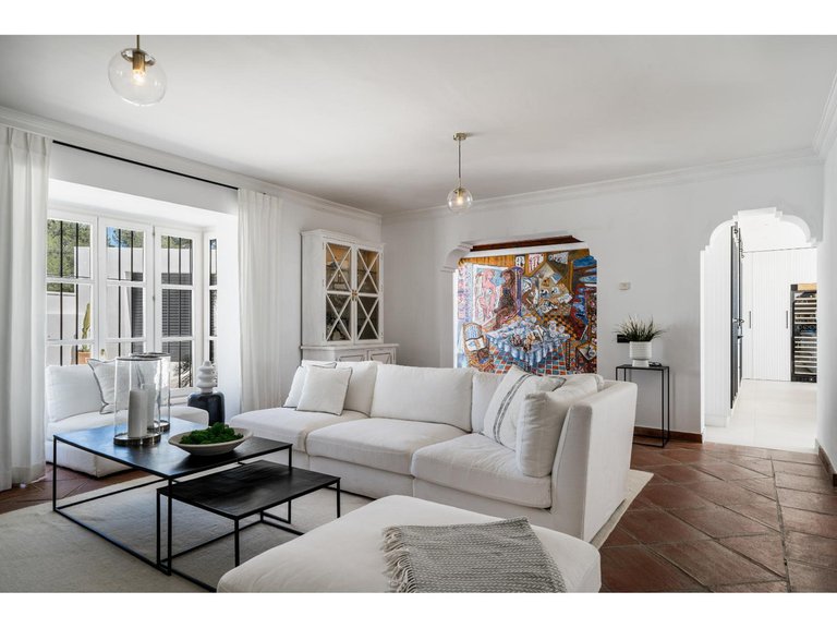 Villa for  in El Madroñal, Malaga 3