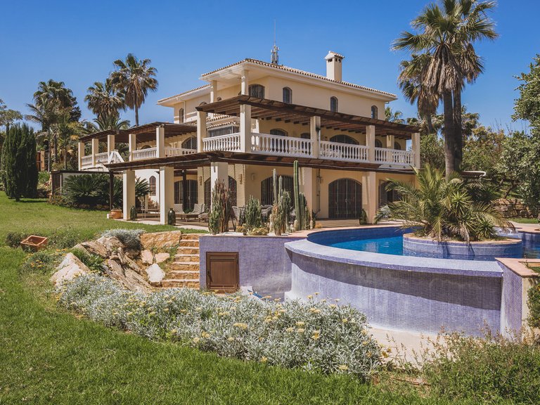 Villa for  in Estepona, Malaga 39