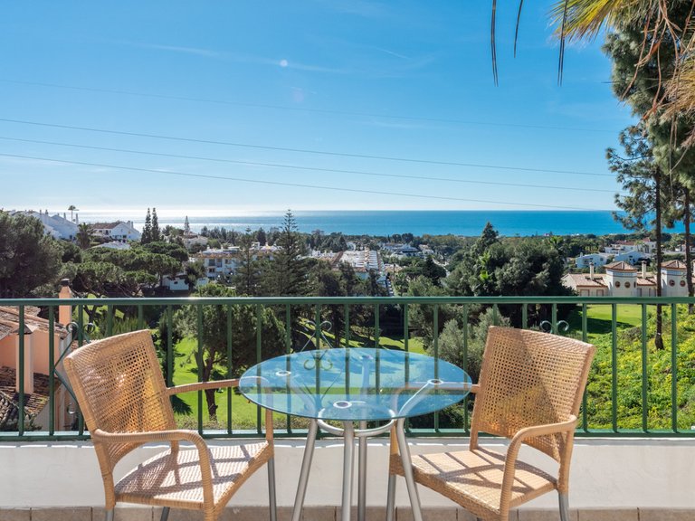 Apartment for Sale in Calahonda, Malaga 1