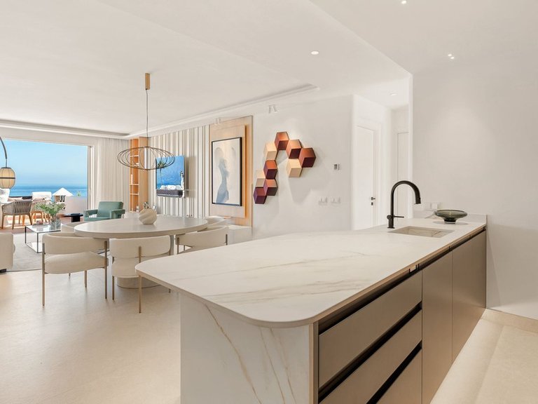 Penthouse for Sale in New Golden Mile, Malaga 14