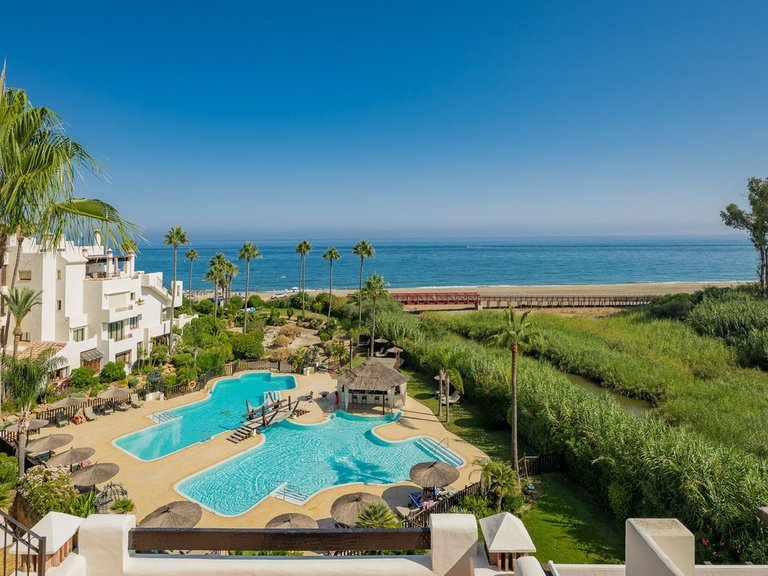 Penthouse for Sale in New Golden Mile, Malaga 3