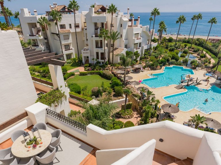 Penthouse for Sale in New Golden Mile, Malaga 42