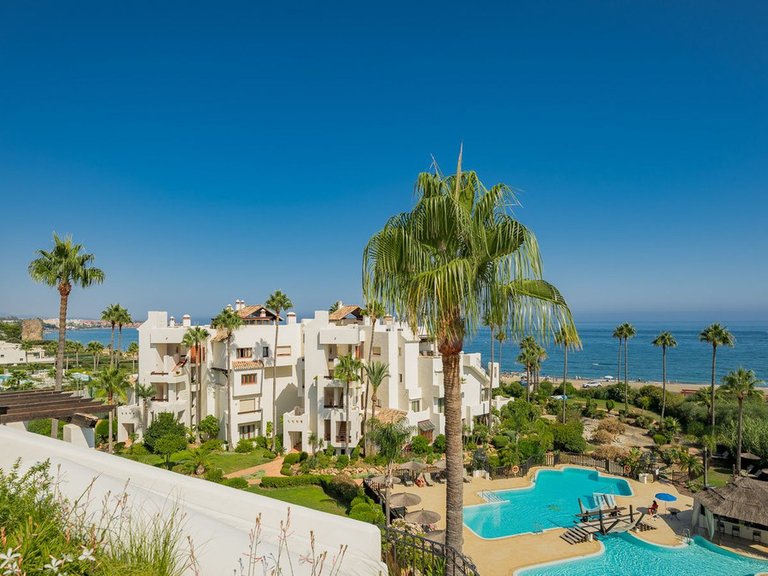 Penthouse for Sale in New Golden Mile, Malaga 44