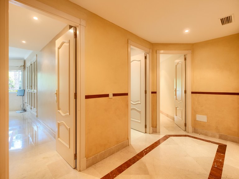 Apartment for Sale in Marbella, Malaga 13