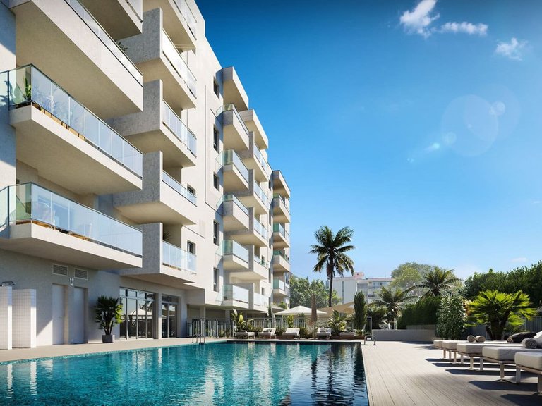 Apartment for Sale in Costa del Sol, Benalmadena, Malaga 1