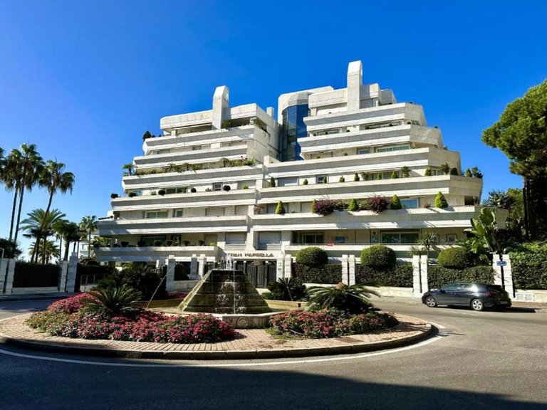 Apartment for Sale in Marbella, Malaga 22
