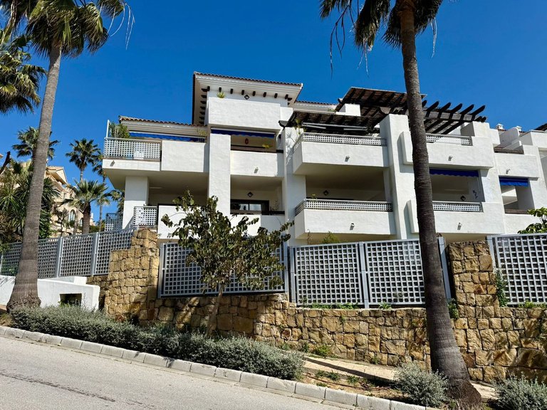 Apartment for Sale in La Alcaidesa, Malaga 1