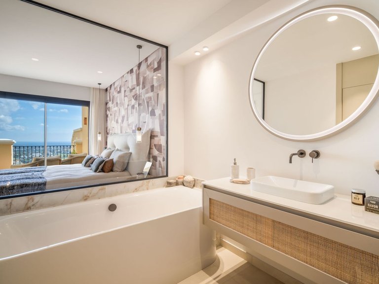 Apartment for  in Benahavís, Malaga 16