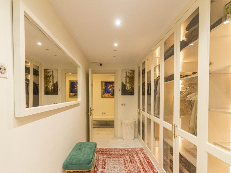 Apartment for Sale in Puerto Banús, Malaga 12