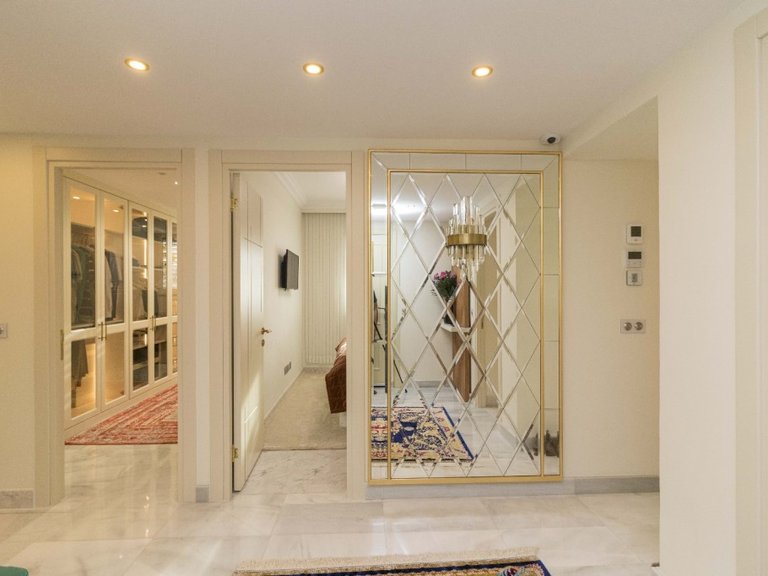 Apartment for Sale in Puerto Banús, Malaga 4