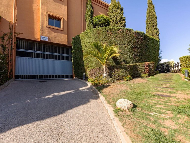 Apartment for Sale in Benahavís, Malaga 26