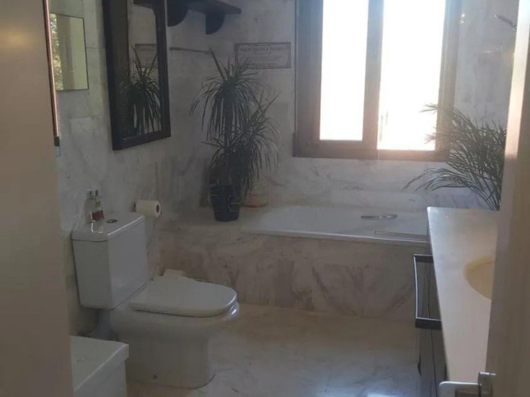 Apartment for Sale in Marbella, Malaga 18