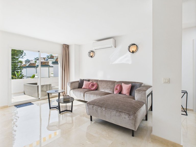 Apartment for  in Estepona, Malaga 3
