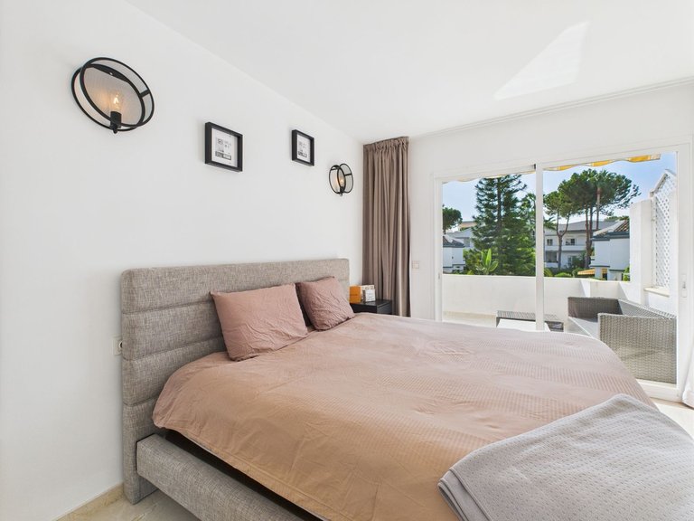 Apartment for  in Estepona, Malaga 8