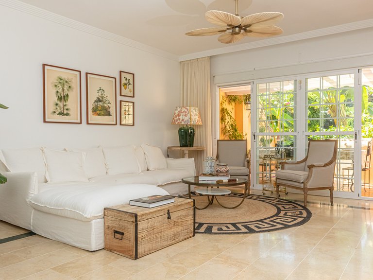 Town House for Sale in Costa del Sol Nagüeles, Malaga 1