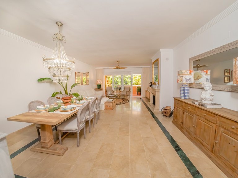 Town House for Sale in Costa del Sol Nagüeles, Malaga 2