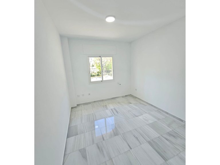 Apartment for Sale in Marbella, Malaga 10