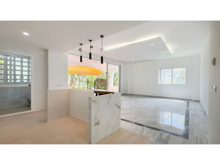 Apartment for Sale in Marbella, Malaga 24
