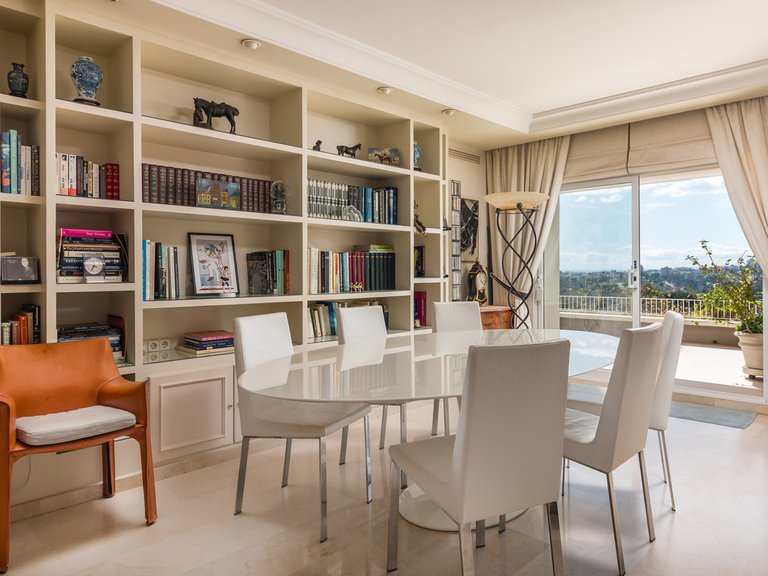 Apartment for Sale in The Golden Mile, Malaga 12